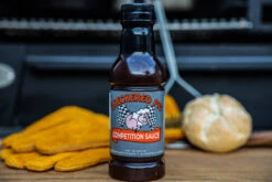Checkered Pig Competition BBQ Sauce 16 Oz -Kamado Joe Winkel image 262