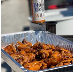 Blues Hog Wild Wing Sauce Squeeze Bottle 24 Oz -Kamado Joe Winkel image 609