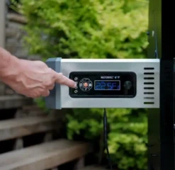 Masterbuilt Gravity Series™ 800 Digital Charcoal Griddle + Grill + Smoker 17 Masterbuilt Gravity Series™ 800 Digital Charcoal Griddle + Grill + Smoker -Kamado Joe Winkel image 973